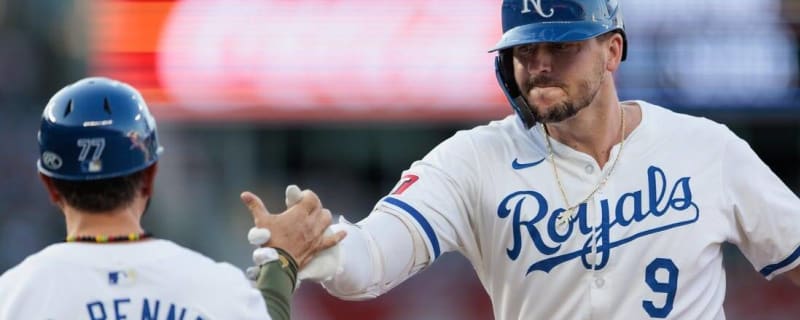 After button adjustment, Royals aim to sew up series sweep of A&#39;s