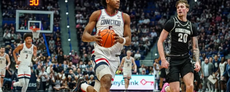 Tarris Reed Jr., UConn take aim at Providence
