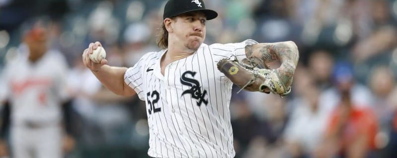 White Sox place RHP Mike Clevinger (elbow) on IL