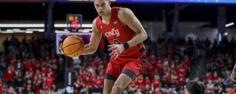 Cincinnati rolls past West Virginia with big 2nd half