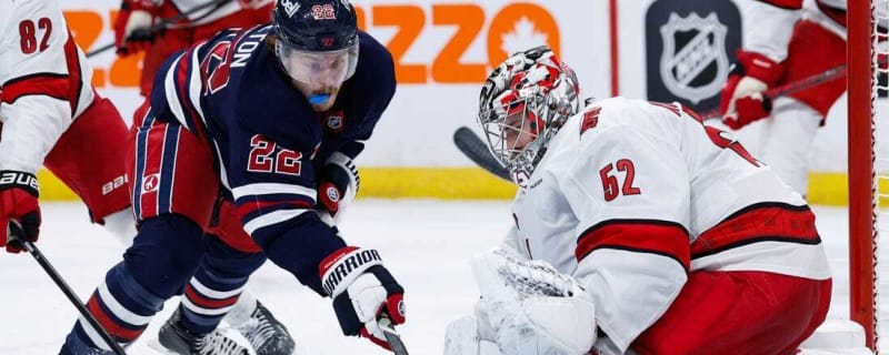 Eric Comrie, streaking Jets shut out Hurricanes