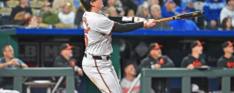 Big inning helps Orioles stave off Royals, 9-7
