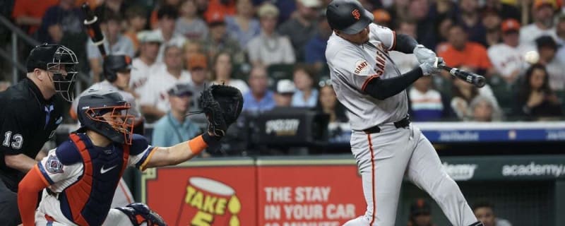 Giants' Jordan Hicks stars in homecoming win over Astros