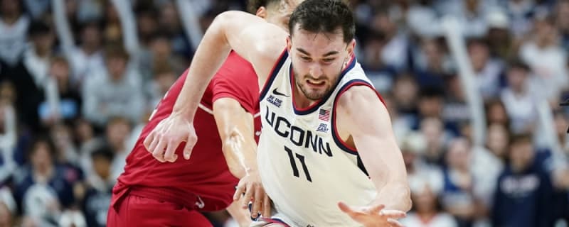 No. 25 UConn hoping Alex Karaban returns vs. Texas