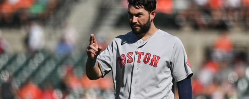 Red Sox place Eric Hosmer, Nathan Eovaldi on IL