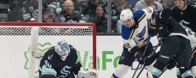 Former UMD star Justin Faulk anchors Blues' black-and-blue blue line - The  Rink Live