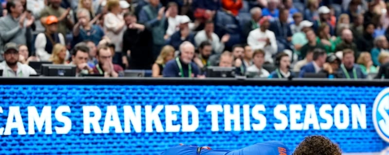 Florida C Micah Handlogten to return from broken leg