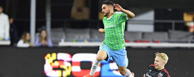 Christian Benteke leads D.C. United past Sounders