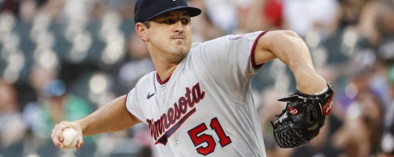 Twins starter Mahle leaves start with shoulder fatigue