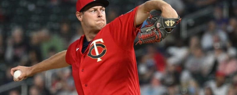 Twins' Aaron Sanchez removed prematurely vs. Astros after bench-clearing  incident triggers mound visit rule 