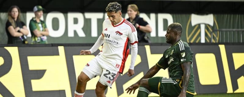 Timbers escape 2-goal hole, overtake 10-man Quakes