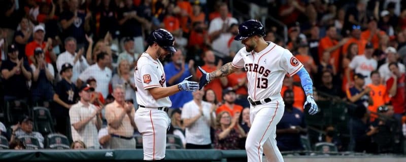 Astros Matijevic and Lee visit Whataburger By the Bay