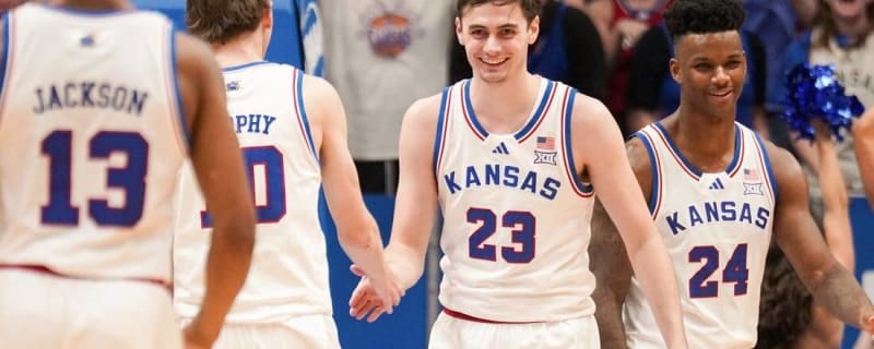 Hunter Dickinson fuels No. 9 Kansas past Texas