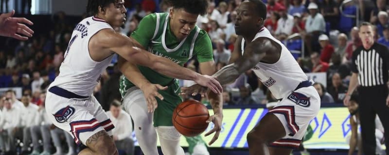 Johnell Davis lifts No. 22 Florida Atlantic past North Texas