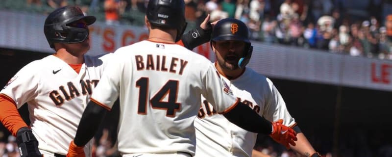 Wade's pinch-hit HR in 9th lifts Giants past A's 6-5