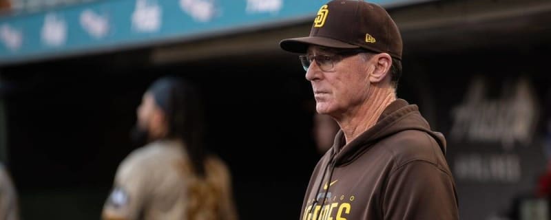 Padres should hold on to manager Bob Melvin as it sorts struggles