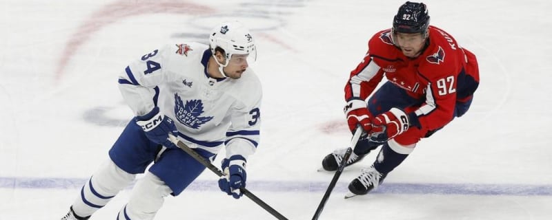 Matthews' 2nd straight hat trick propels Maple Leafs past Wild