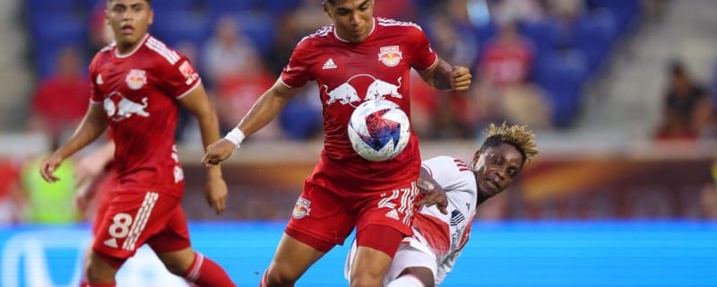 Wikelman Carmona&#39;s goal lifts Red Bulls over Revolution