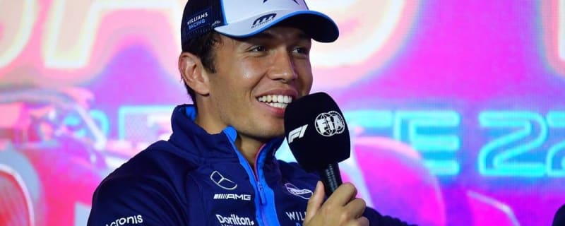 Alex Albon signs contract extension with Williams