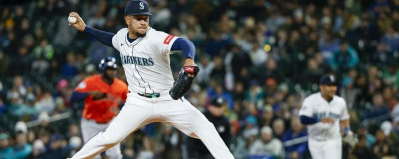 Astros get by punchless Mariners in 12