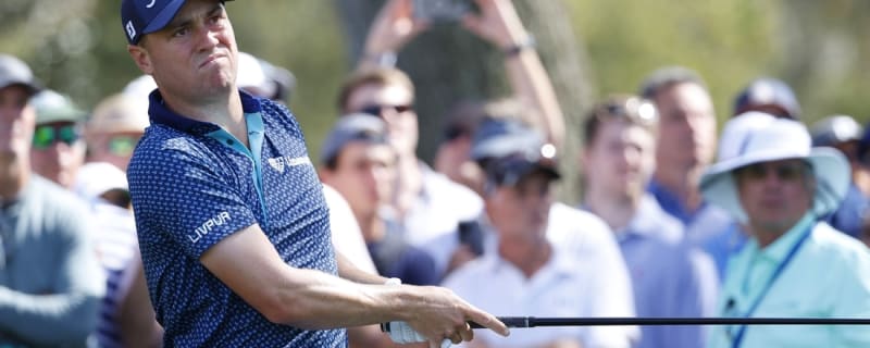 Justin Thomas ties course record at TPC Sawgrass