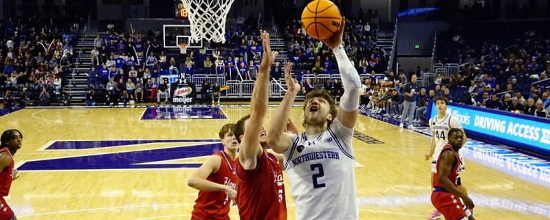 Red-hot Nick Martinelli guides Northwestern against Eastern Illinois