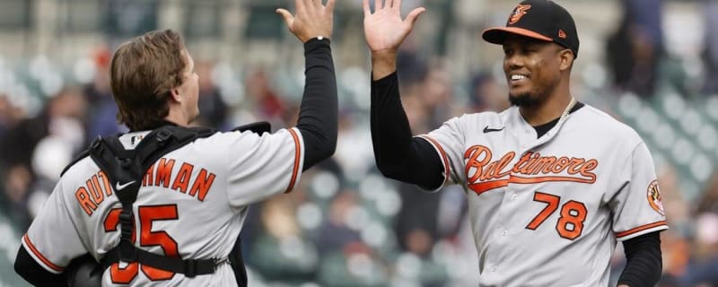 Orioles blow 7-run lead, rally for 13-10 win over Royals