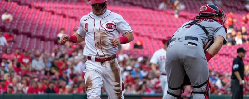 Reds place Joey Votto (shoulder) on IL, recall Nick Senzel - ESPN