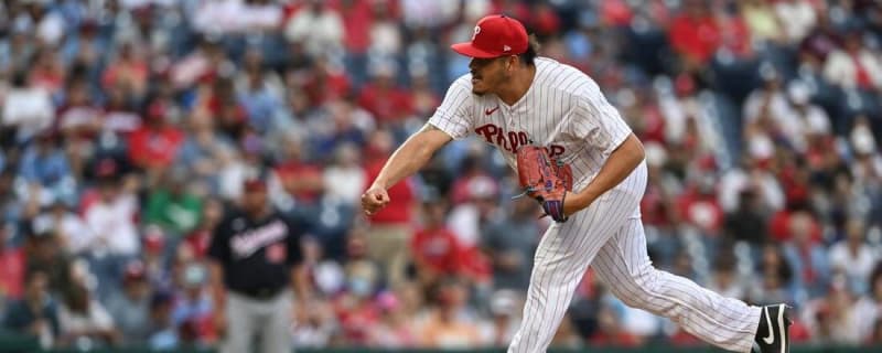 San Francisco Giants sign RHP Luke Jackson, trade for Phillies