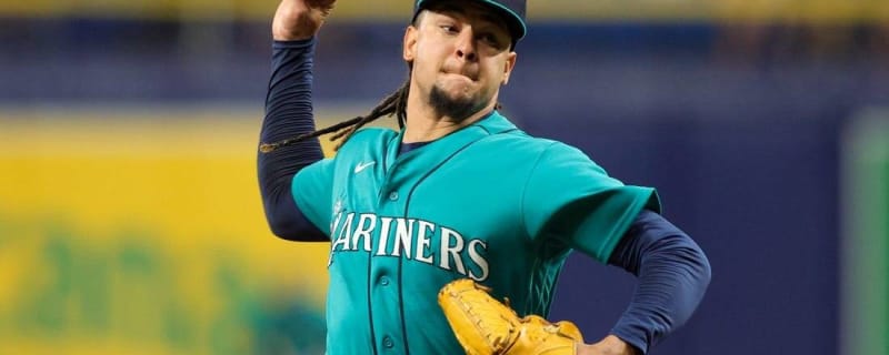 Mariners sign ace Luis Castillo to five-year, $108 million extension