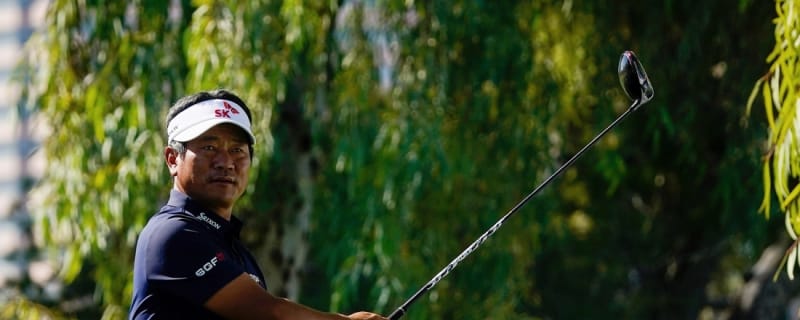 K.J. Choi remains on top at Senior Open Championship