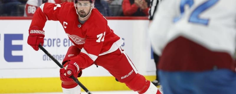 Red Wings celebrate return of Dylan Larkin, take on Predators