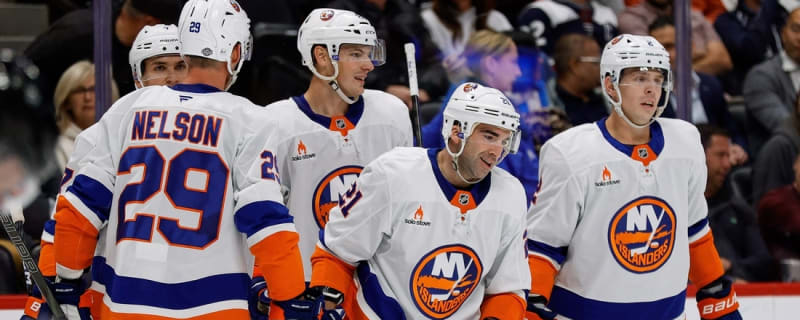 Blues look to snap two-game skid, host Islanders