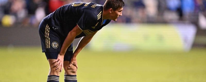 Union sign F Chris Donovan to new contract