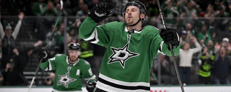 Stars F Roope Hintz sidelined with facial injury