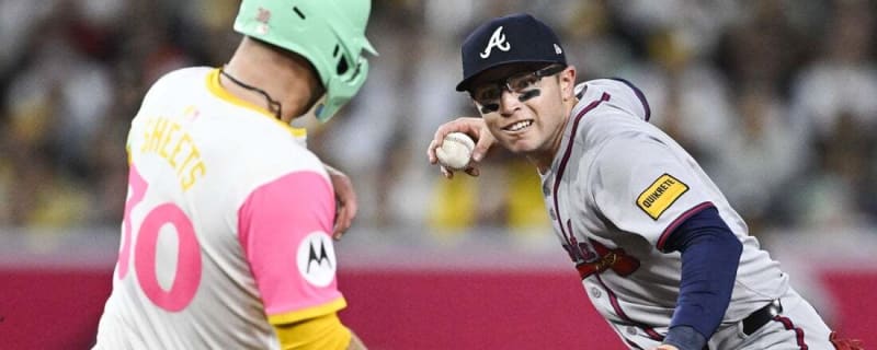Jake Cronenworth blasts game-winner to lift Padres over Braves