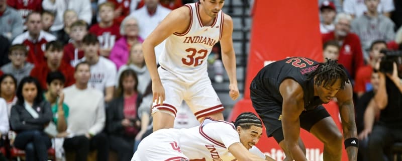 Indiana edges Winthrop despite horrid 3-point shooting
