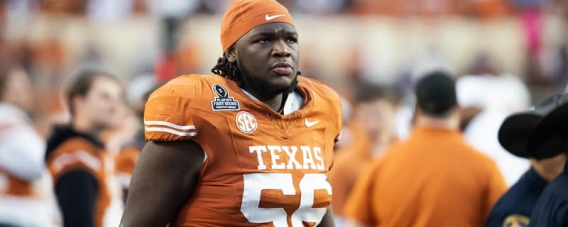 Report: Texas RT Cameron Williams (knee) unlikely to play