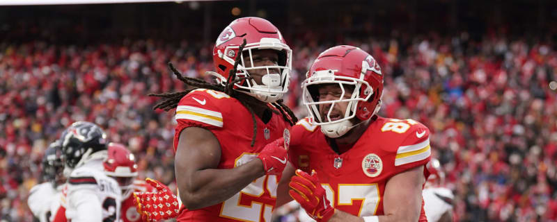 Watch: Travis Kelce reception leads to Chiefs TD vs. Texans