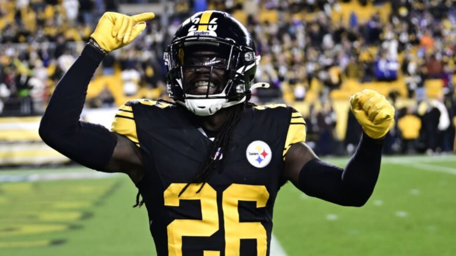 Steelers CB Donte Jackson Leaves Game with Injury