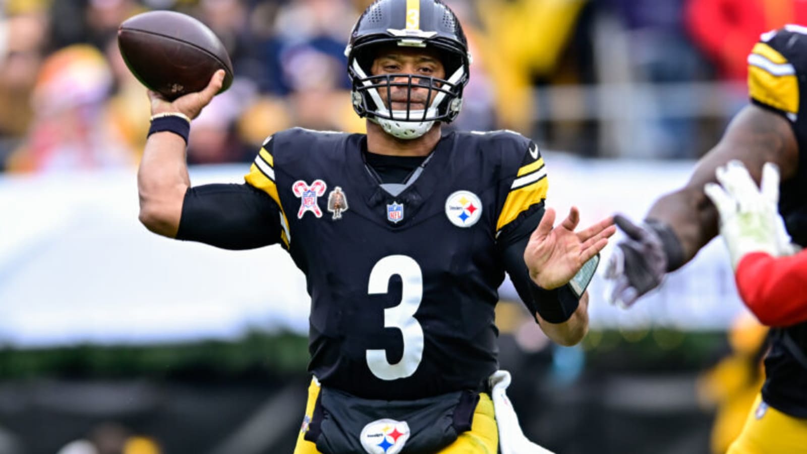 Could Steelers Ditch Russell Wilson, Turn to Aaron Rodgers in 2025