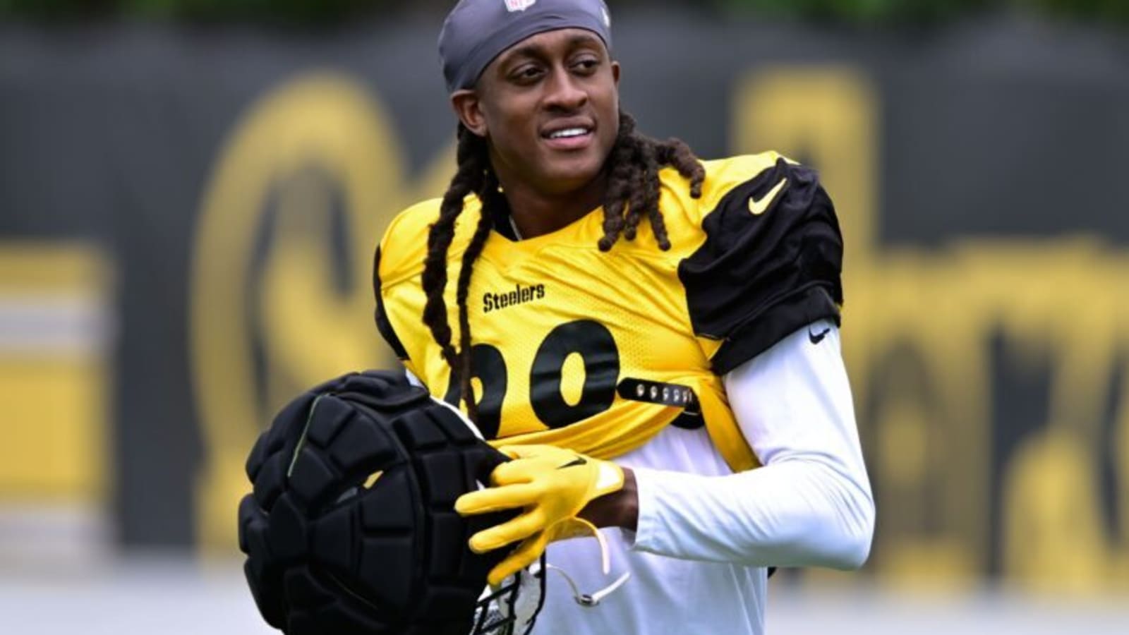 Chargers Sign Former Steelers First-Round Pick