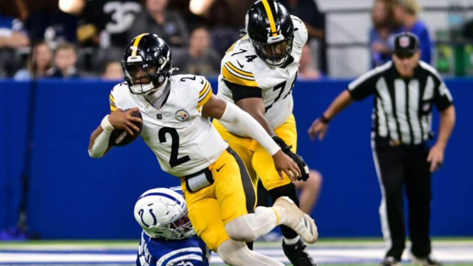 Russell Wilson or Justin Fields?: Insider Shares QB Steelers Are More Likely to Retain