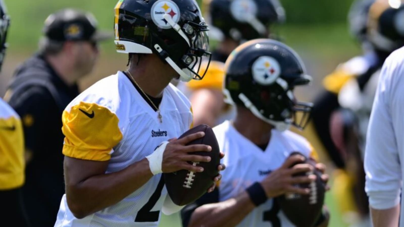 Former Steelers CB Criticizes Offense: ‘It’s Still in the ’90s’