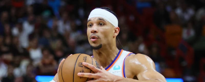 Watch: Knicks' Josh Hart ejected vs. Bulls for head kick