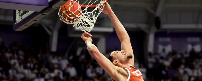 Watch: Longhorns Put on Dunk Show in Win Over TCU