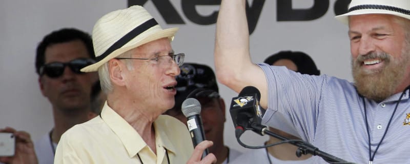 Penguins announcer Mike Lange opts out of season start