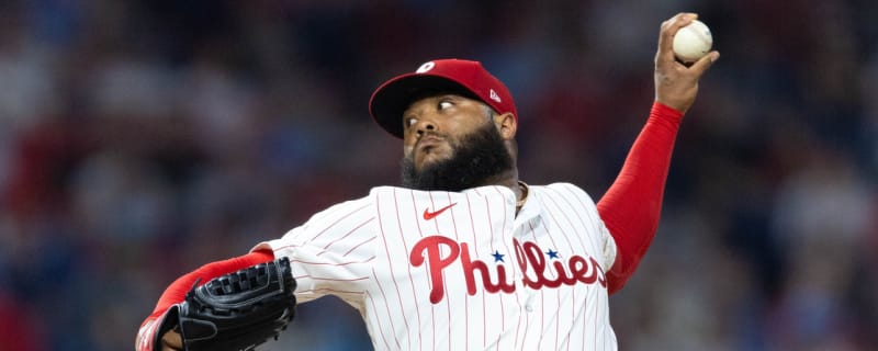 Phillies' bullpen woes threaten division lead