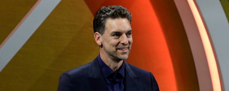 Pau Gasol pays tribute to Kobe Bryant in Hall of Fame speech