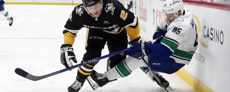 Injured Defenseman Returns to Penguins